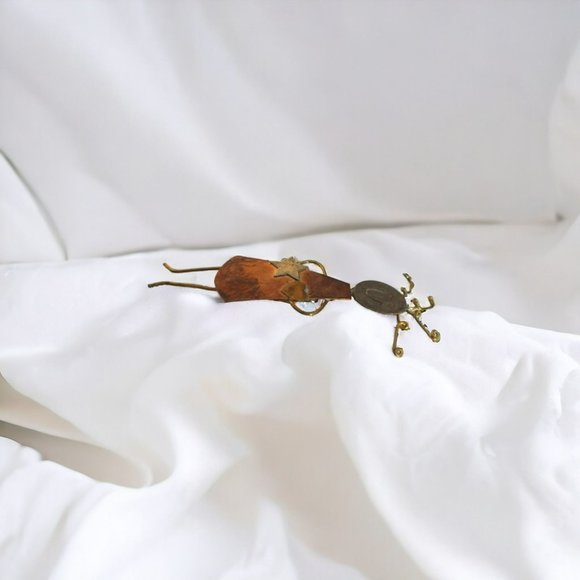 Vintage Copper Brooch With Unique Heart and Star Patterns - Picture 3 of 5